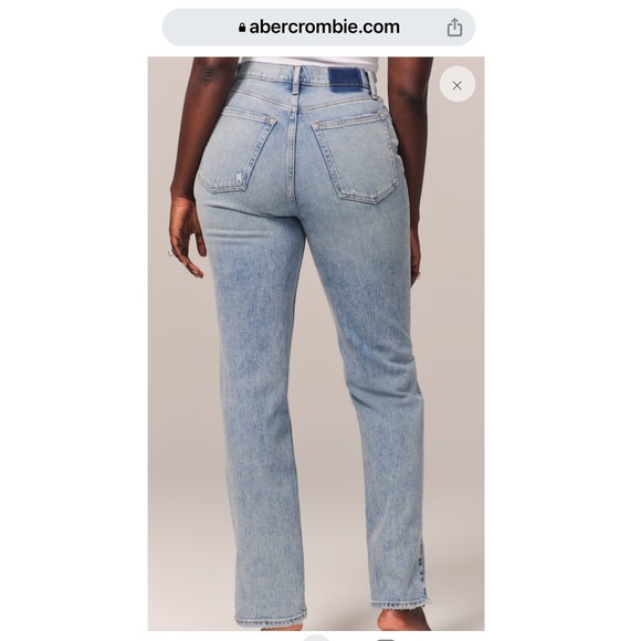 Abercrombie & Fitch- Curve Love Ultra High Rise Straight Jean w/ Vent Hem. - 34 - Picture 4 of 5